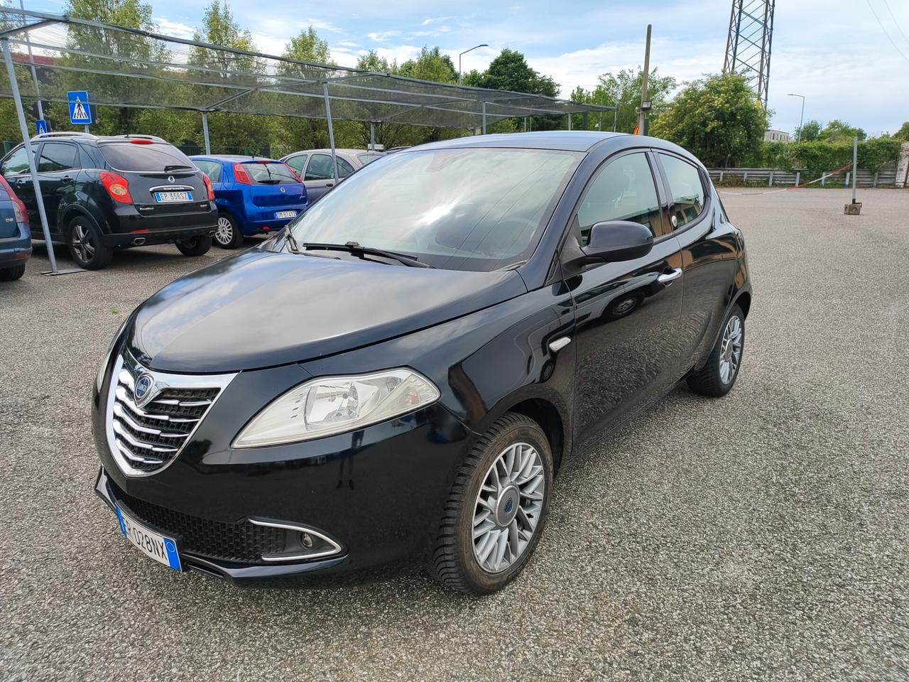 Lancia Ypsilon 1.2 69 CV 5 porte GPL Ecochic Gold