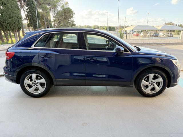 AUDI Q3 35 2.0 TDI S tronic Business Advanced COCKPIT