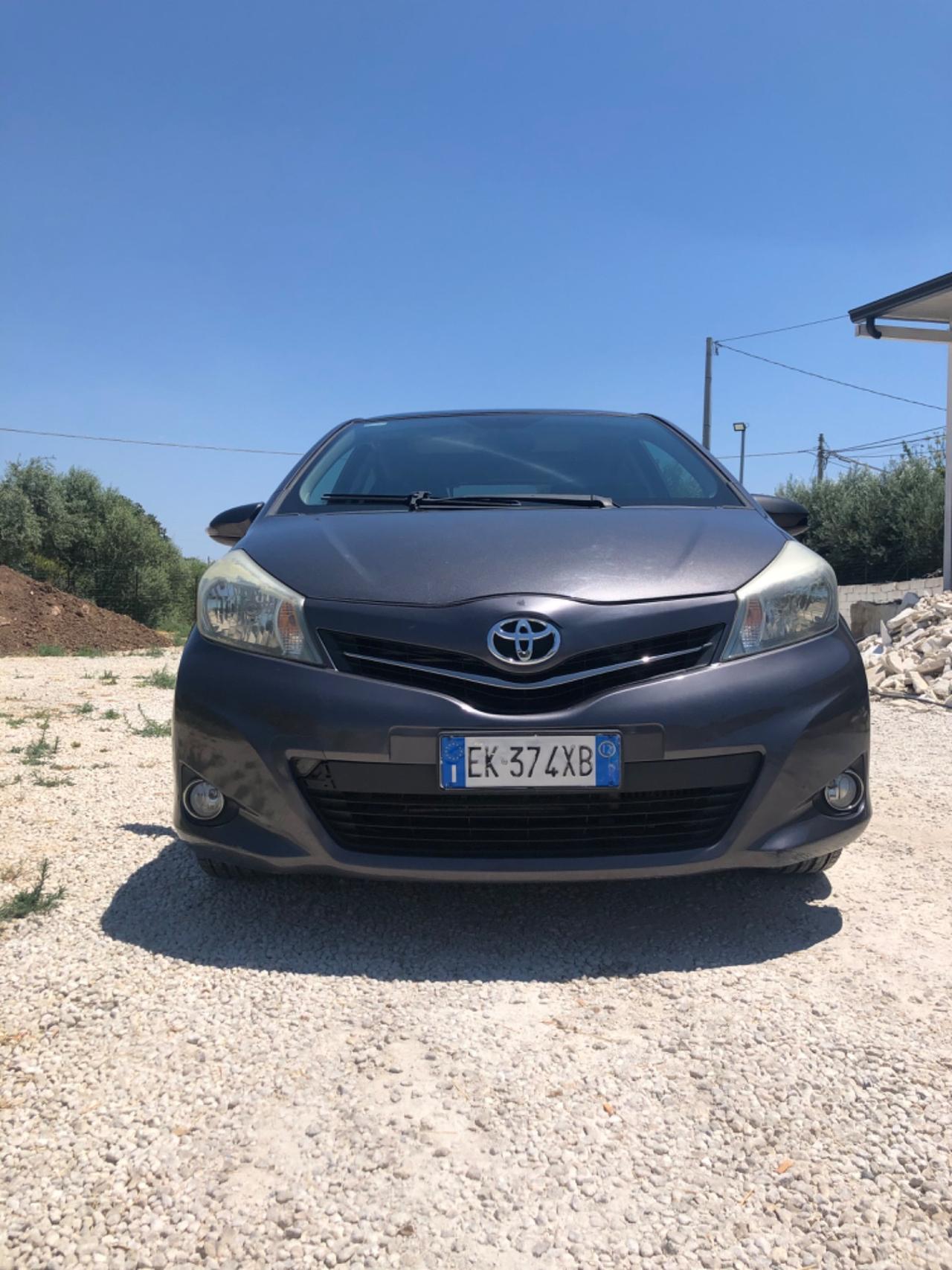 Toyota Yaris 1.4 D-4D 5 porte Lounge