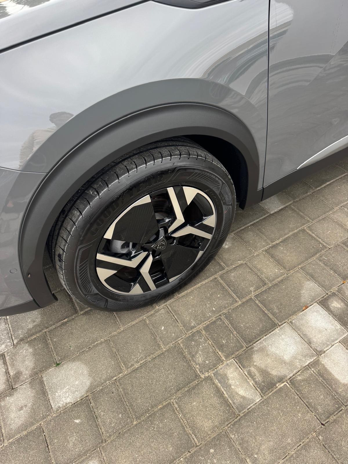Peugeot 2008 PureTech 100 S&S Allure