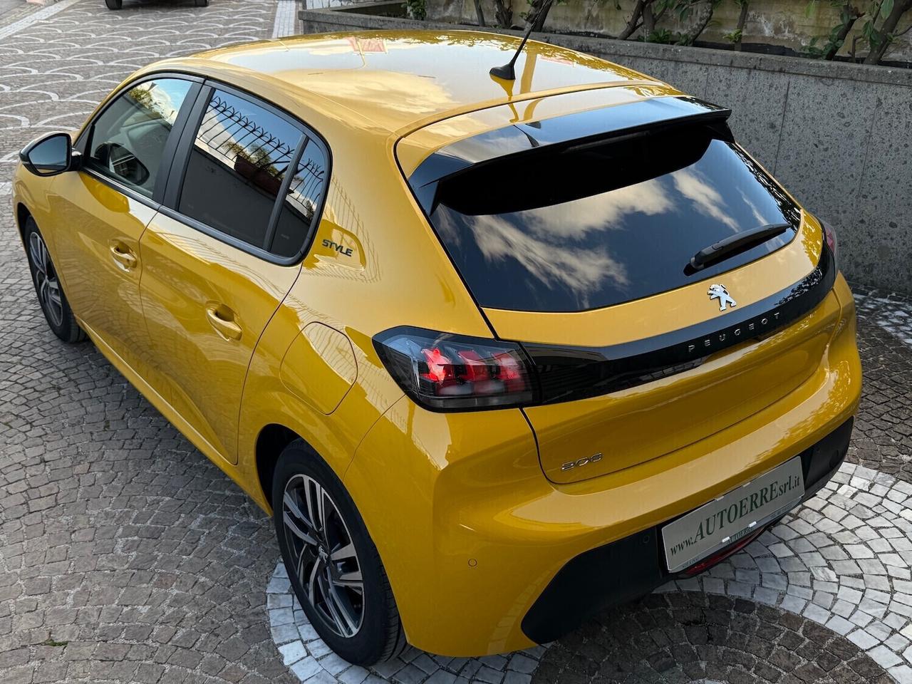 Peugeot 208 PureTech 75 Stop&Start STYLE