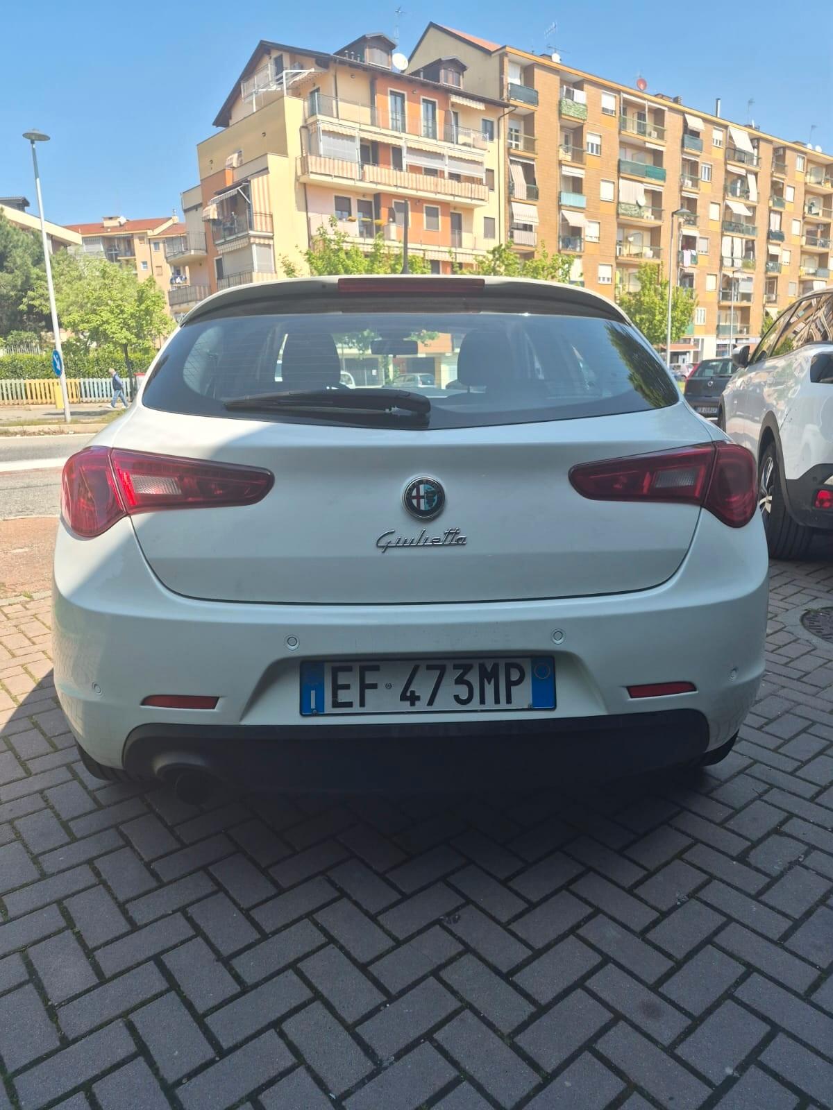 Alfa Romeo Giulietta 1.6 JTDm-2 105 CV Distinctive