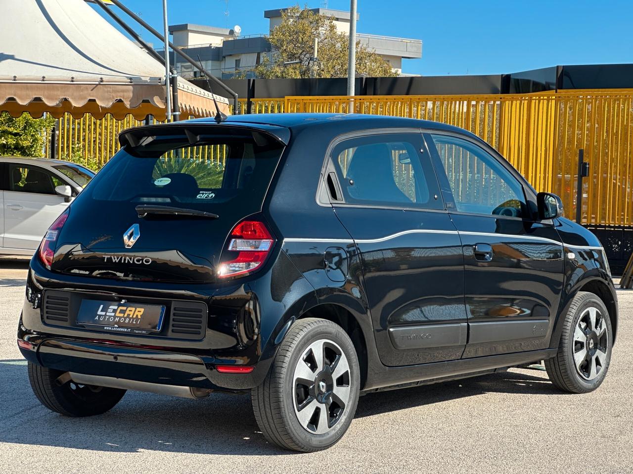 RENAULT Twingo SCe Lovely