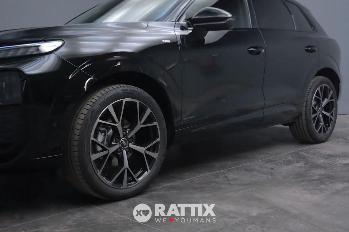 Audi Q3 1.5 tfsi mhev 150CV S line edition s-tronic + Pacchetto Tech Plus, tetto panoramico & gancio