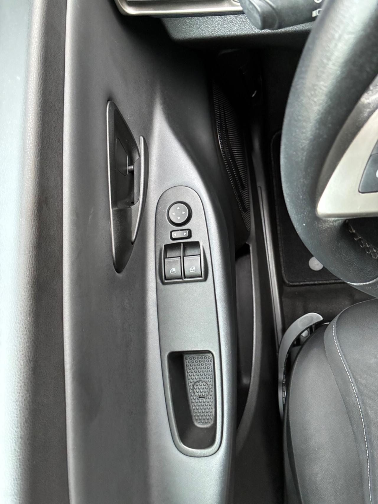 Lancia Ypsilon 1.0 FireFly 5 porte S&S Hybrid Gold