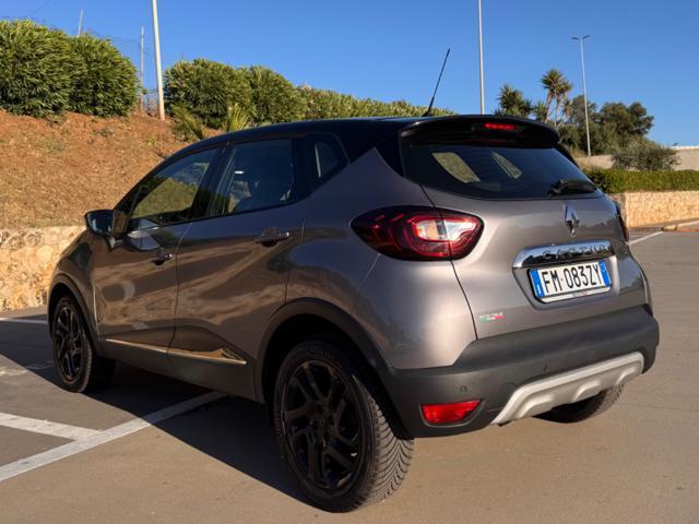 RENAULT Captur DCI 90CV NAVI+RCAM+BICOLOR+17'+2PDC+KEYLESS