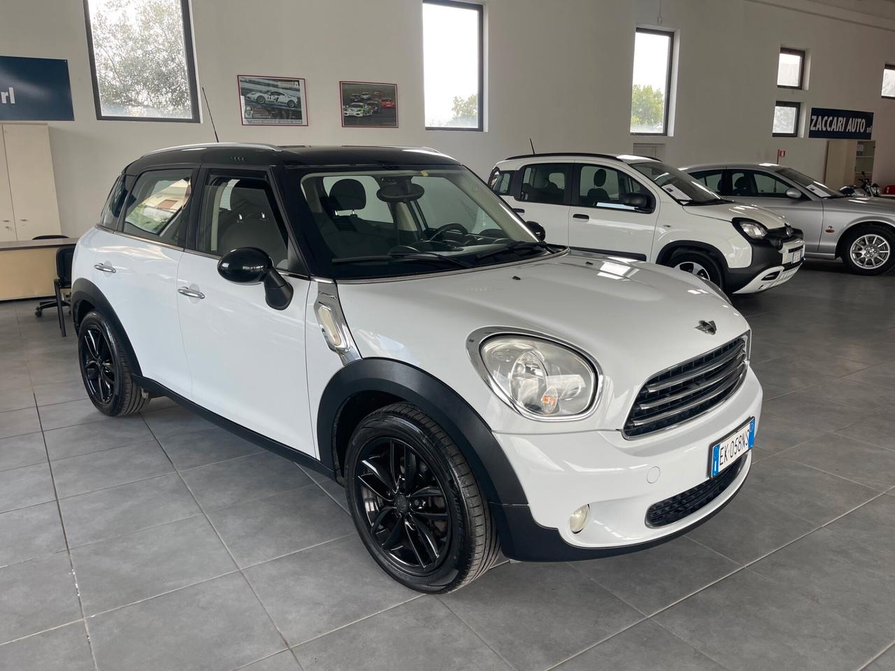Mini Cooper D Countryman 1.6 Adatta a NEOPATENTATI