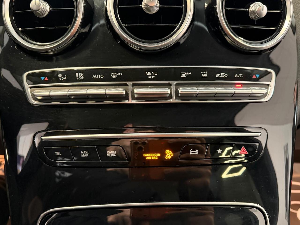 MERCEDES GLC 300DE SPORT 4MATIC 2.0 EQ POWER 194CVPELLE NAVI CAM ANNO 2022