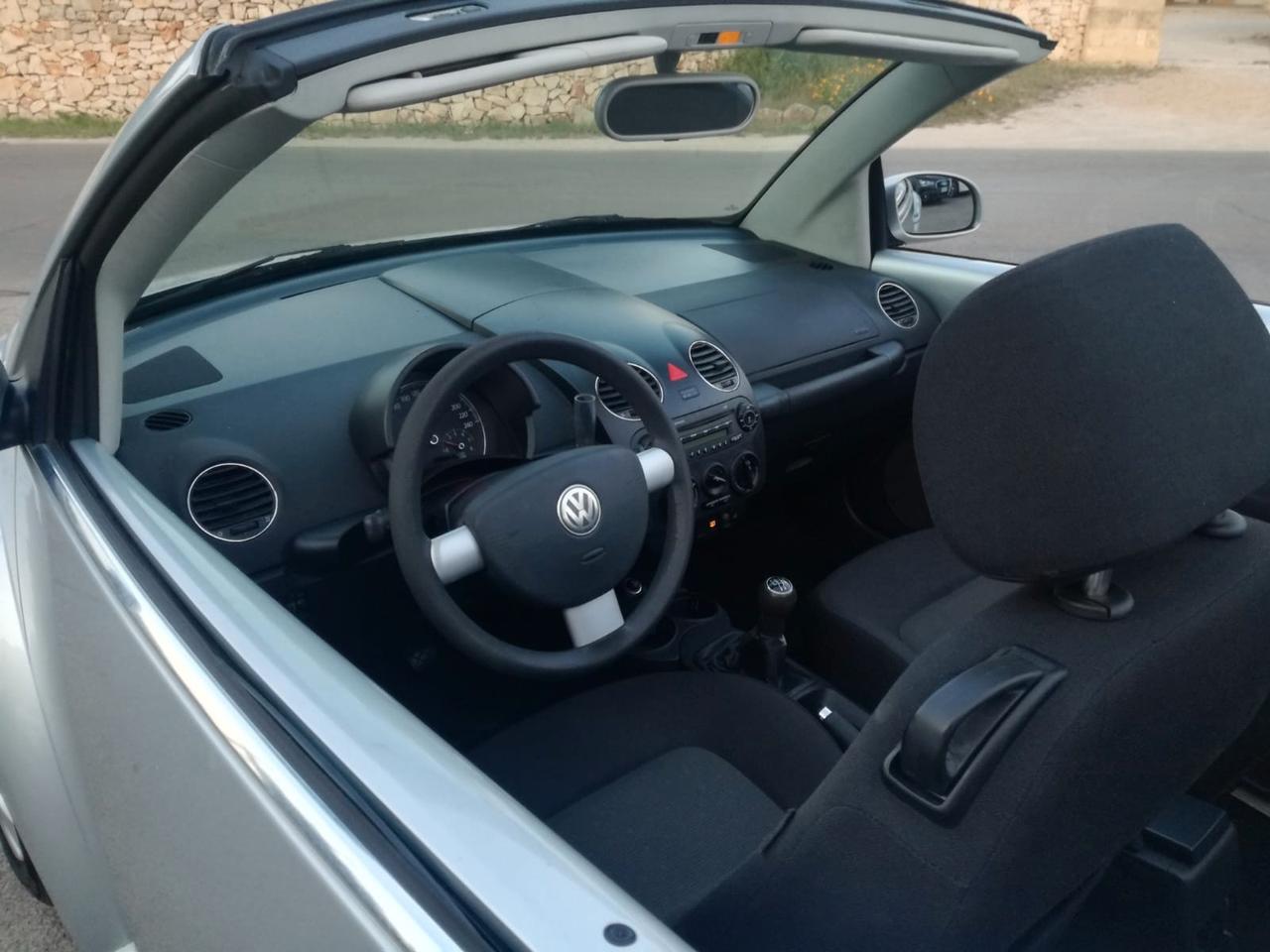 Volkswagen New Beetle 1.4 Cabrio Cappotta Elettrica