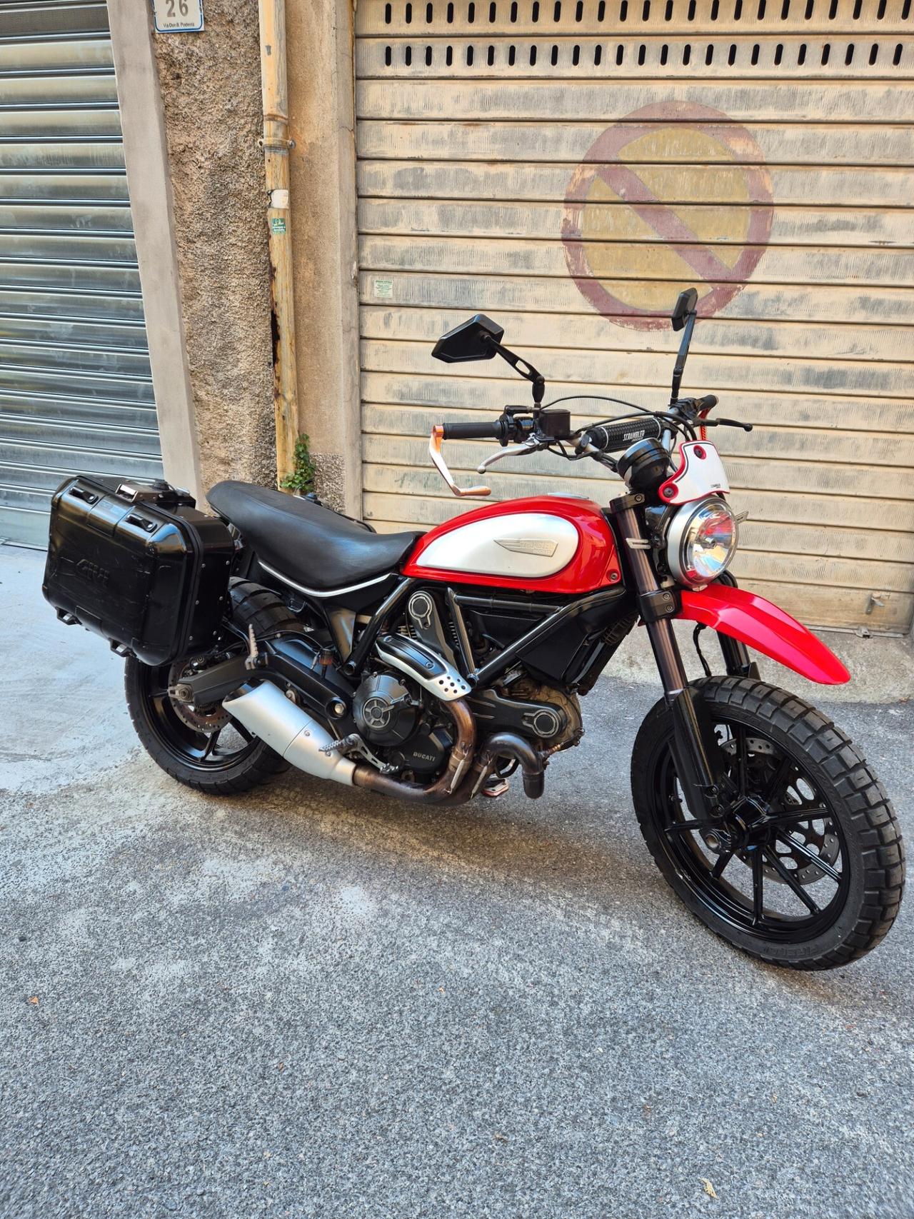Ducati Scrambler 800 FLAT TRACK PRO