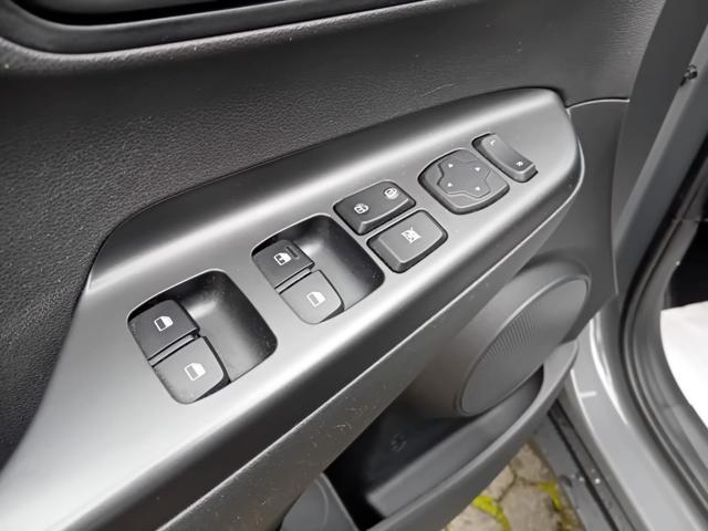 HYUNDAI Kona 1.0 BENZINA MANUALE 120CV OK NEOPATENTATO