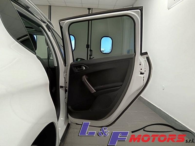 Peugeot 2008 1.2 BZ ALLURE
