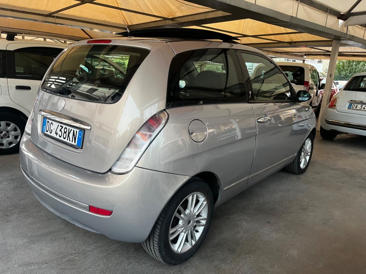 Lancia Ypsilon Cambio aut. appena rifatto