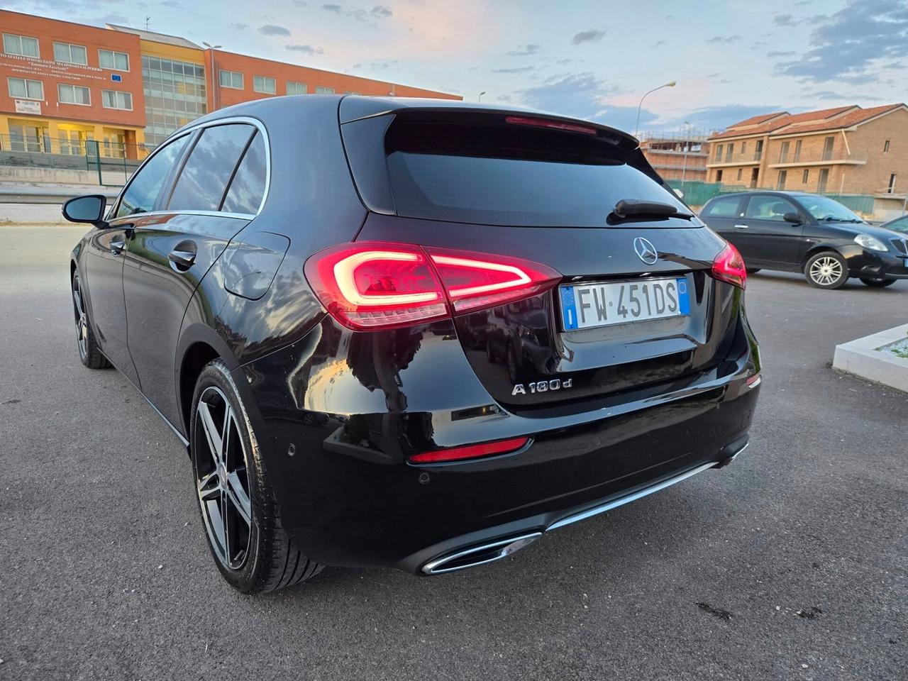 Mercedes-benz A 180 A 180 d Automatic Premium