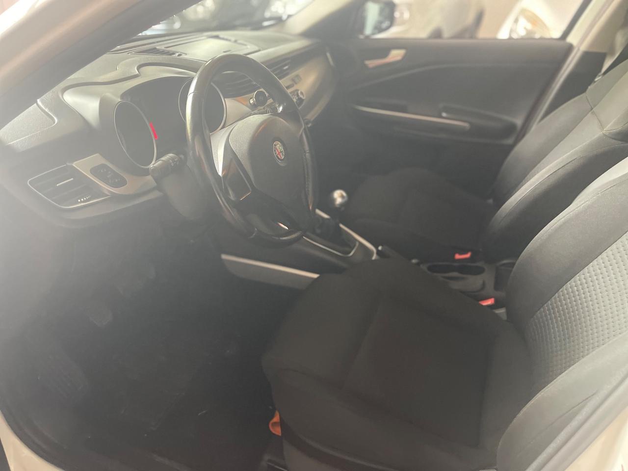 Alfa Romeo Giulietta 1.6 JTDm-2 105 CV Exclusive