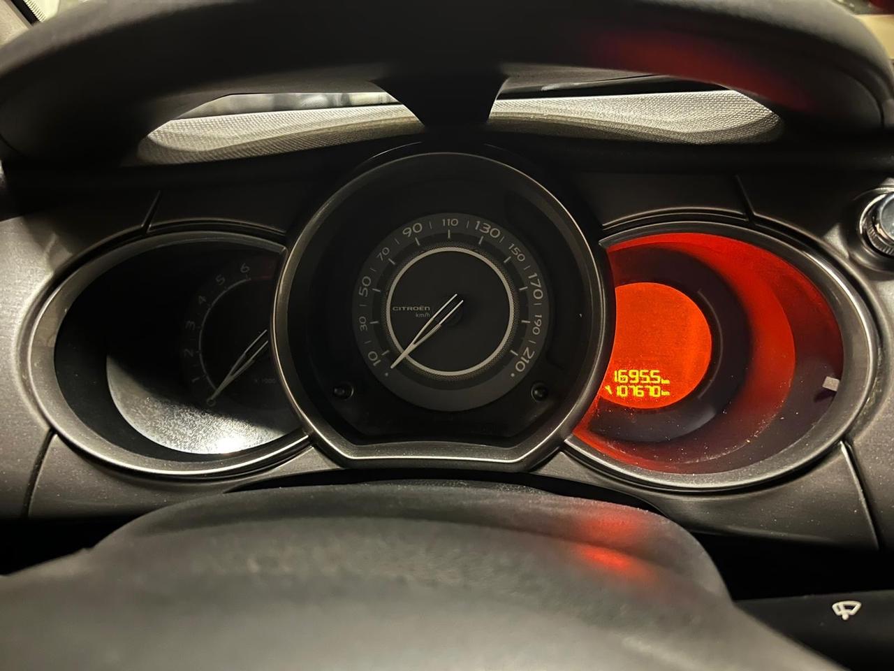 Citroen C3 1.4 VTi 95 Exclusive Style. Km 100.000