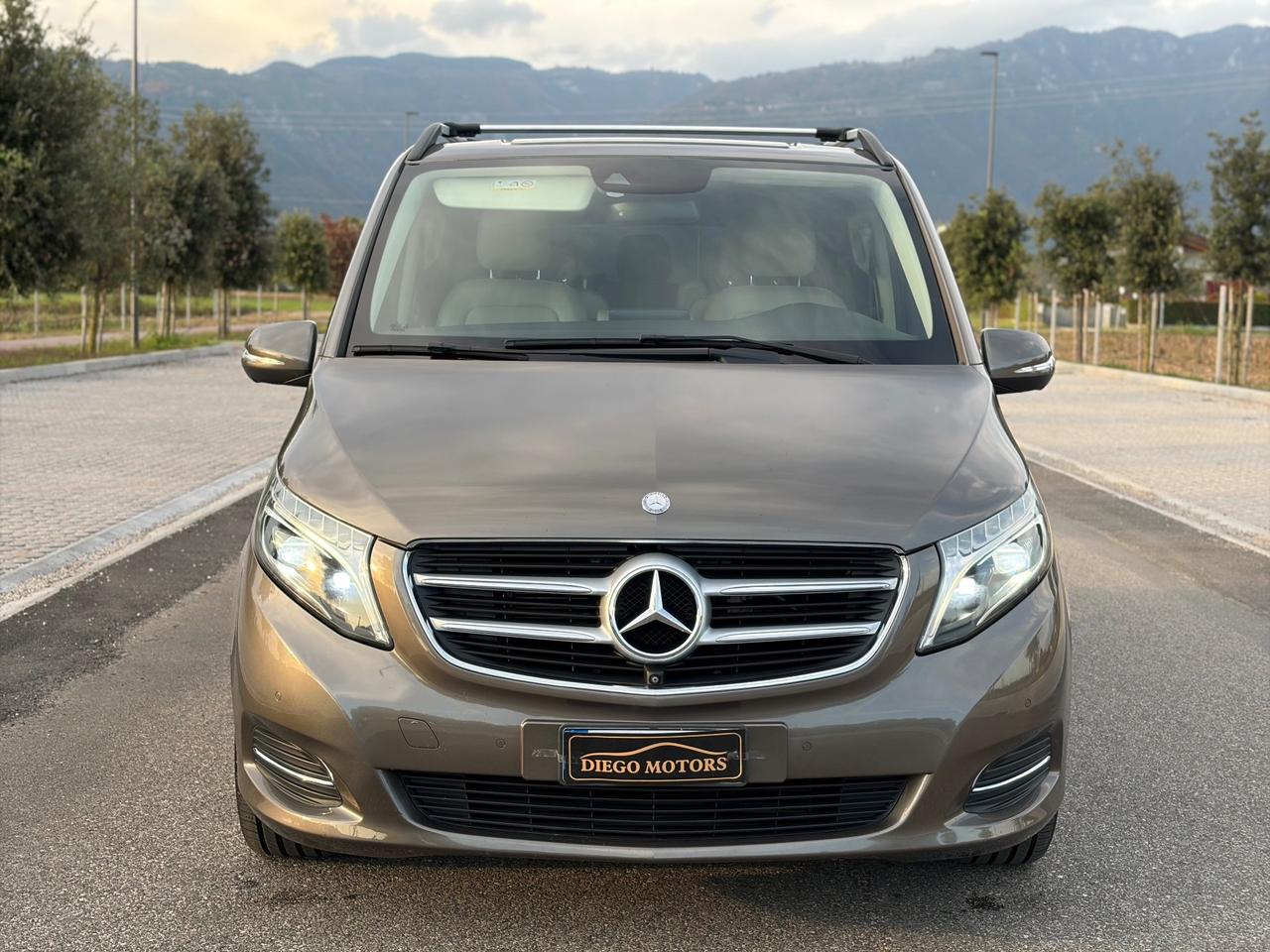 Mercedes-benz V 220 d Premium Long