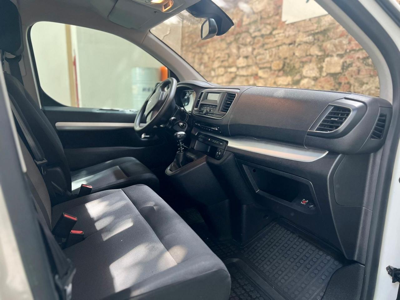 Peugeot Traveller BlueHDi 120 S&S Standard Business