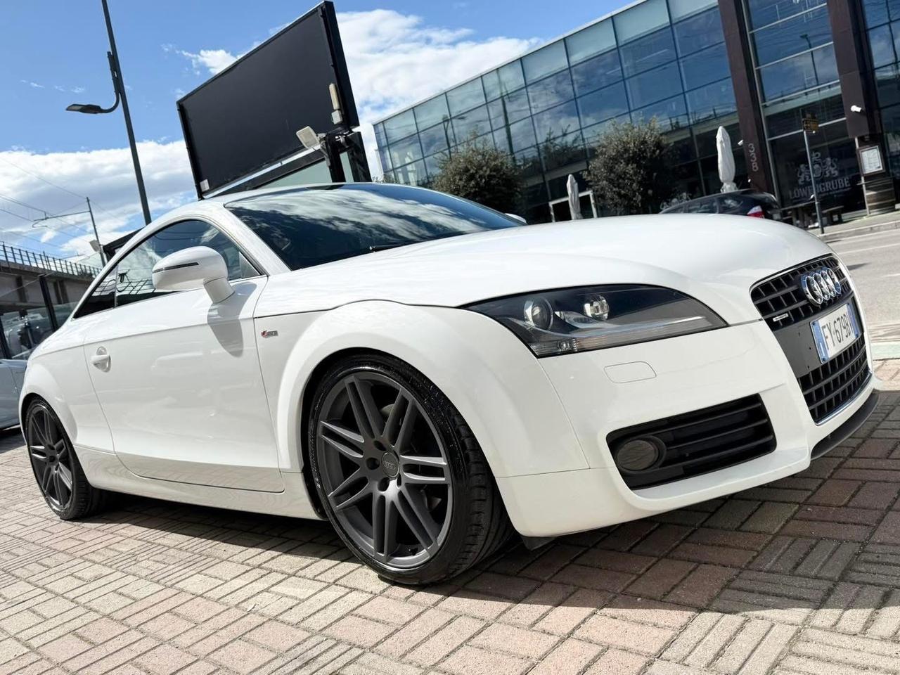 Audi TT 2.0 TDI quattro S-Line
