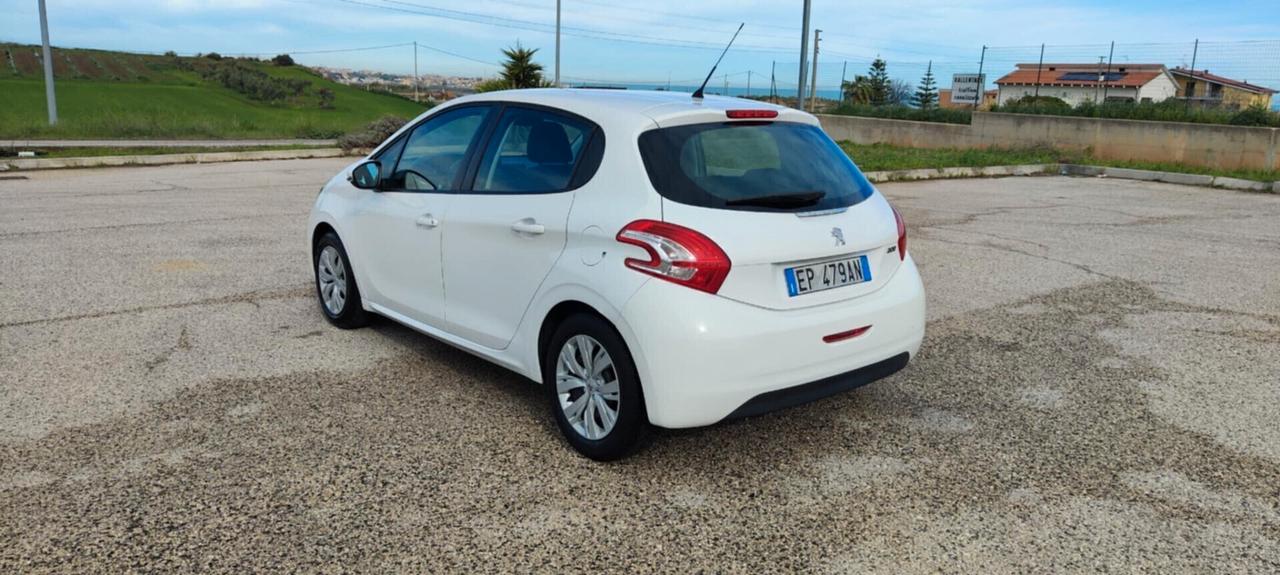 Peugeot 208 Allure
