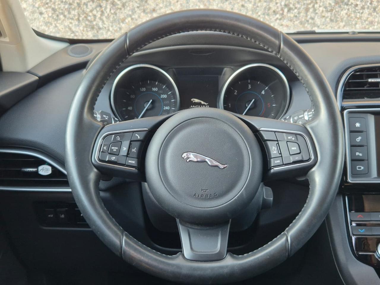 Jaguar F-Pace 2.0 D 180 CV AWD Auto Tetto Panoramico