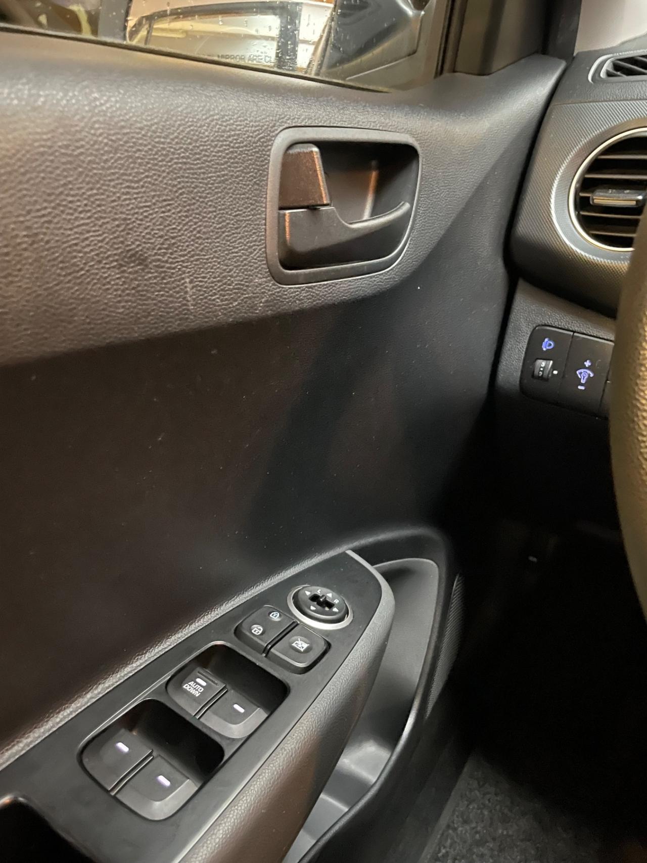 Hyundai i10 1.0 Neopatentati Euro 6