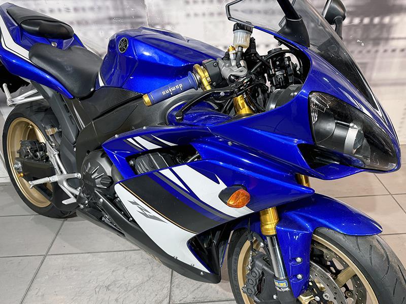 Yamaha YZF R1