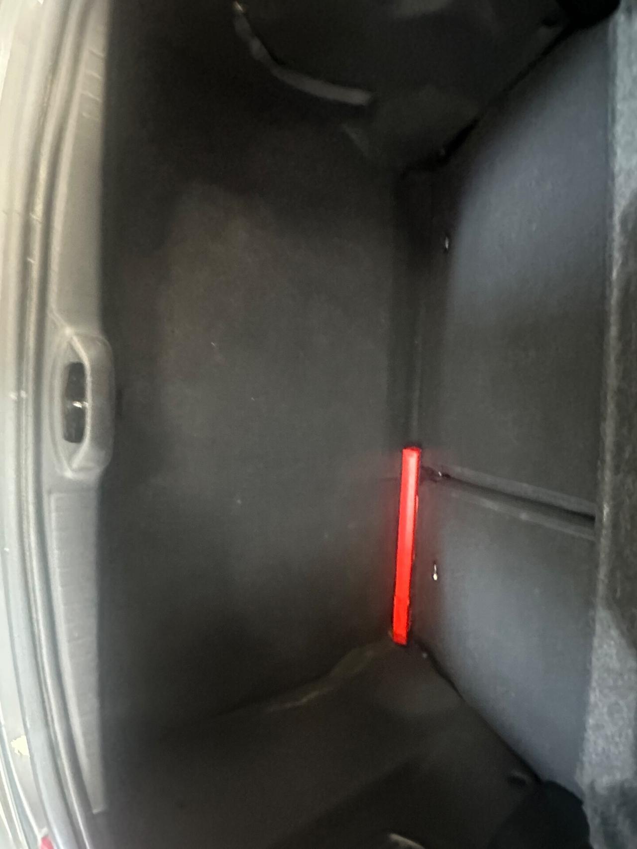 Peugeot 208 1.4 HDi 68 CV 5 porte Allure