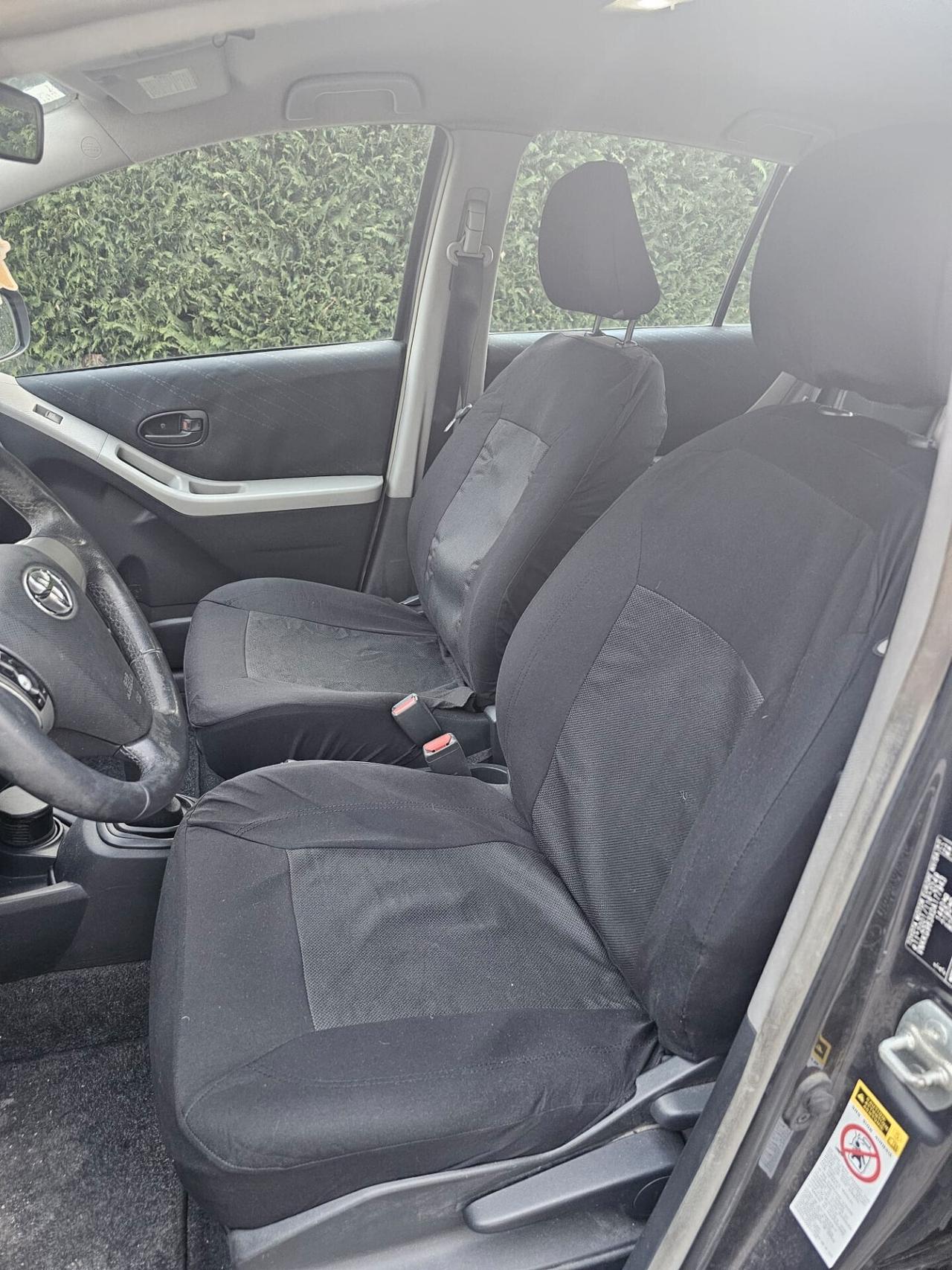 Toyota Yaris 1.0 5 porte Sol