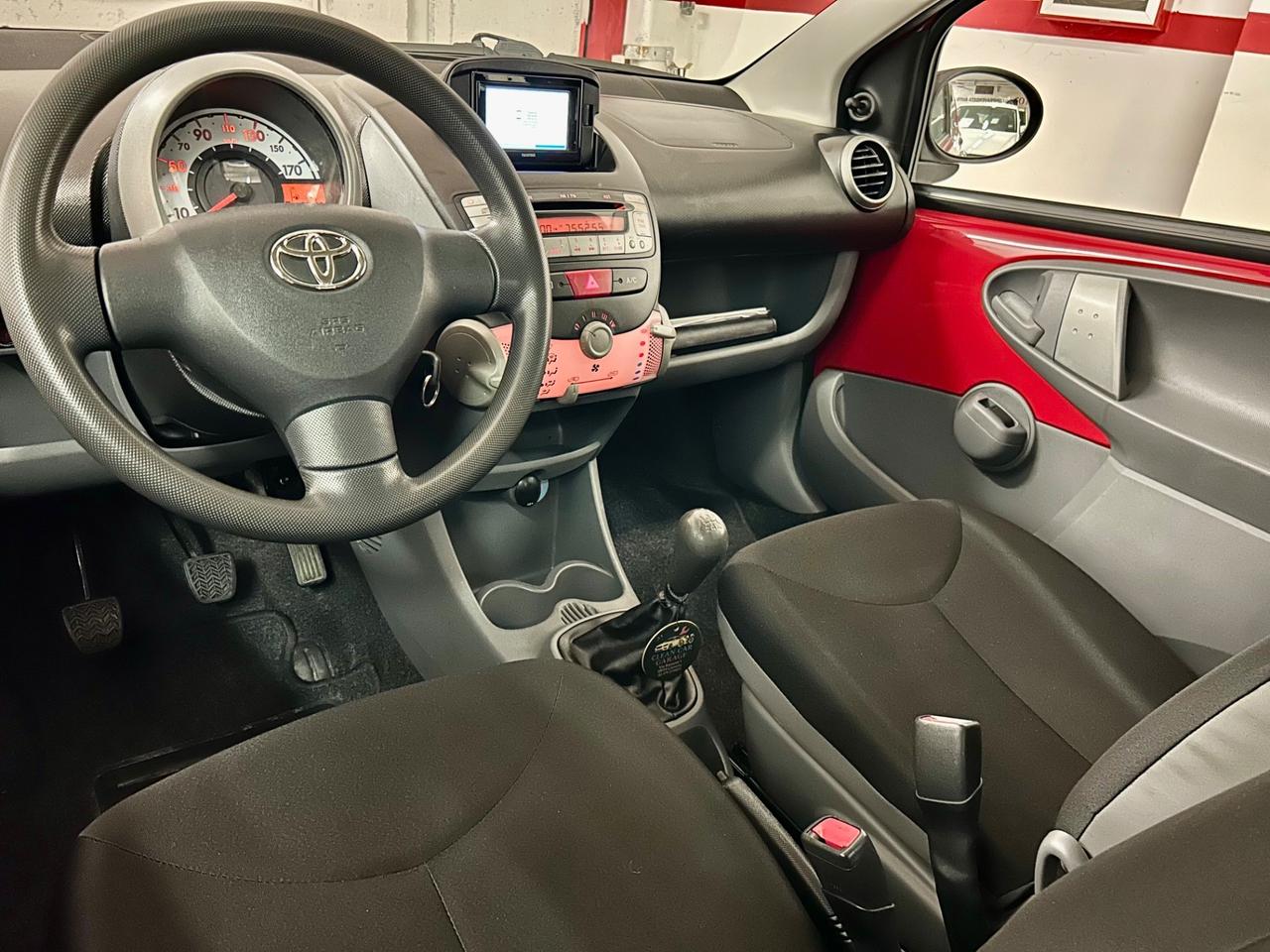 Toyota Aygo 1.0 12V VVT-i 5 porte Sol Connect