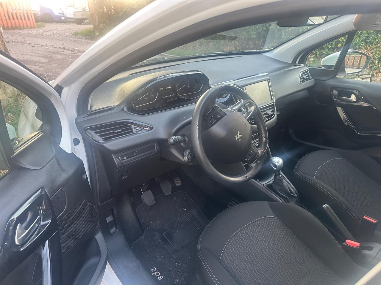 Peugeot 208 BlueHDi 5 porte Active