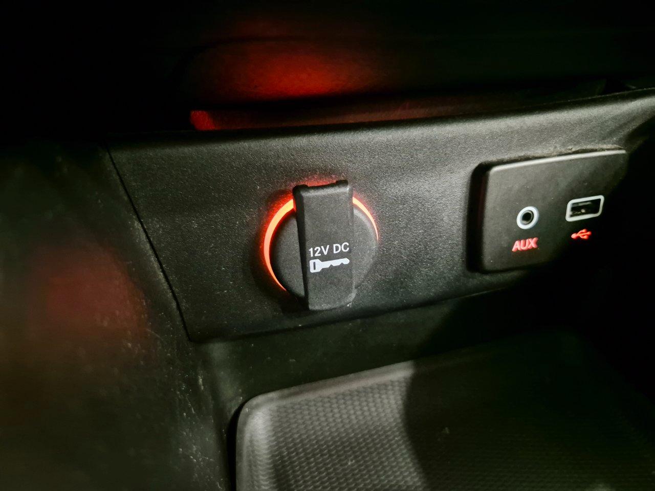 Fiat Tipo 4p 1.4 Opening Edition 95cv - UNIPROPRIETARIO - NEOPATENTATI - Sens. Park. - Bluetooth - Clima