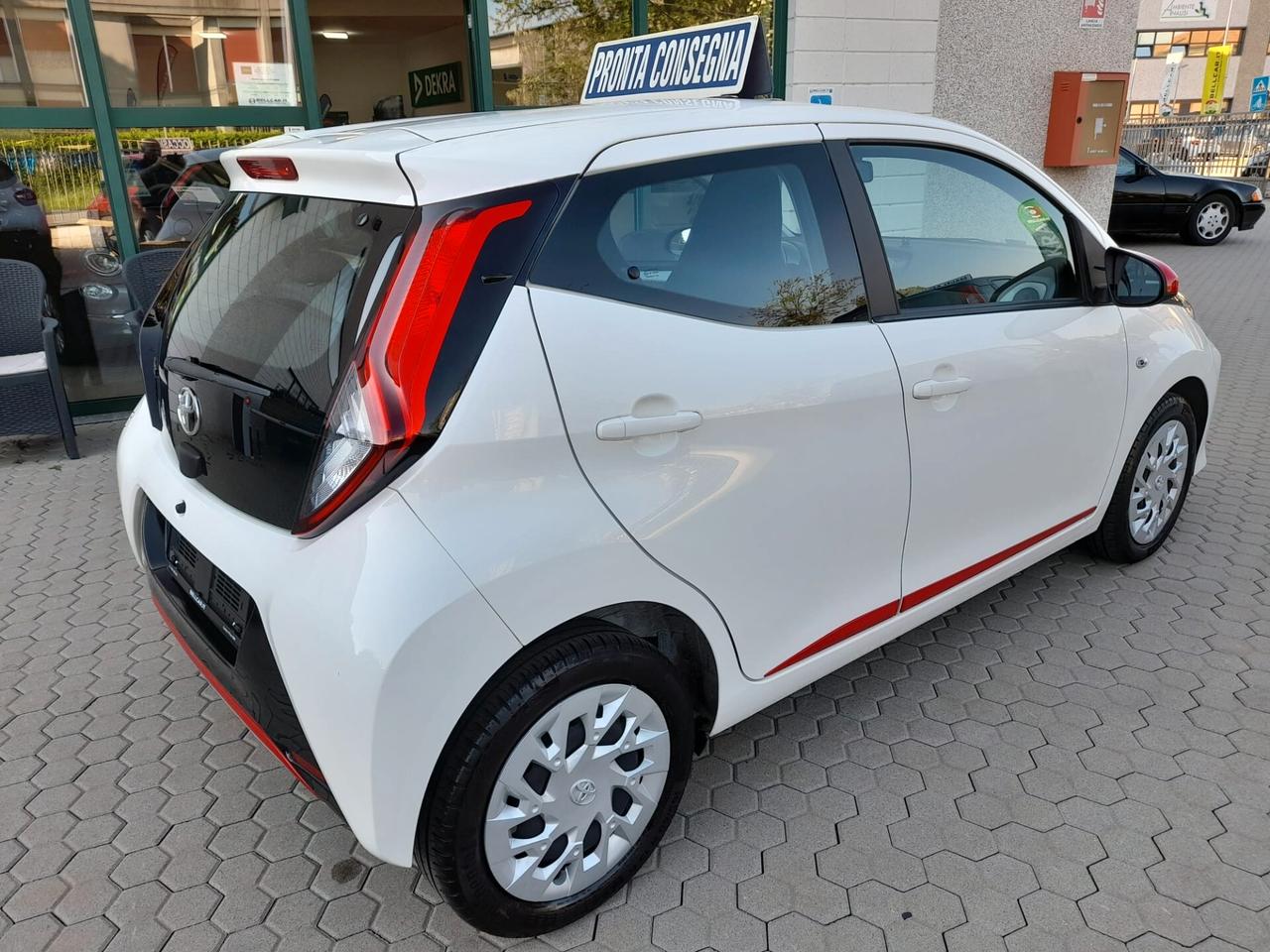 Toyota Aygo 1.0 VVT-i 72 CV 5 porte x-play