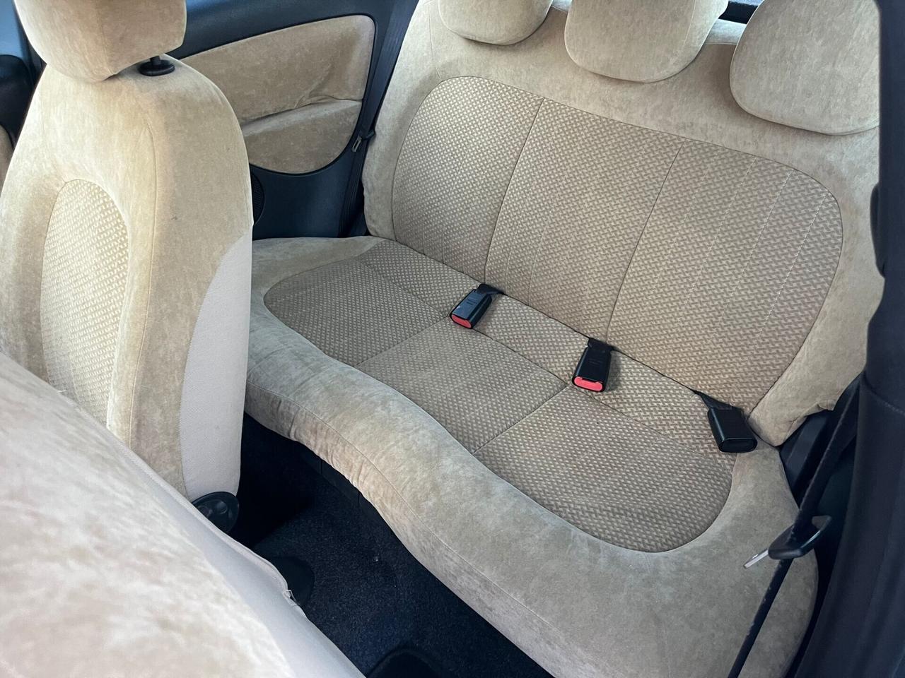 Lancia Ypsilon 1.2 Argento Unipro 2003