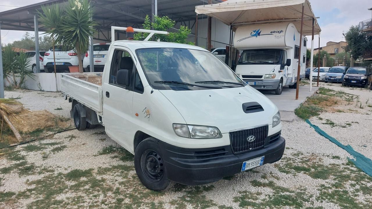 Hyundai H-1 2.5 TDI Autocarro cassonato