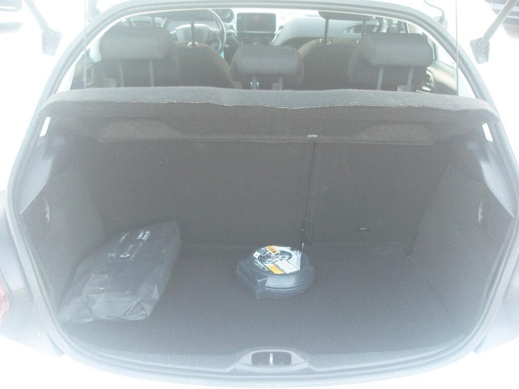 Peugeot 208 BlueHDi 75 5 porte Allure - 2015