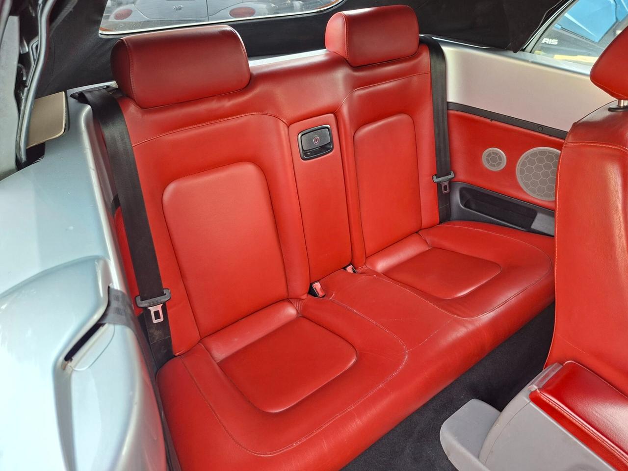 Volkswagen New Beetle 2.0 Cabrio tagliandata INTERESSE STORICO