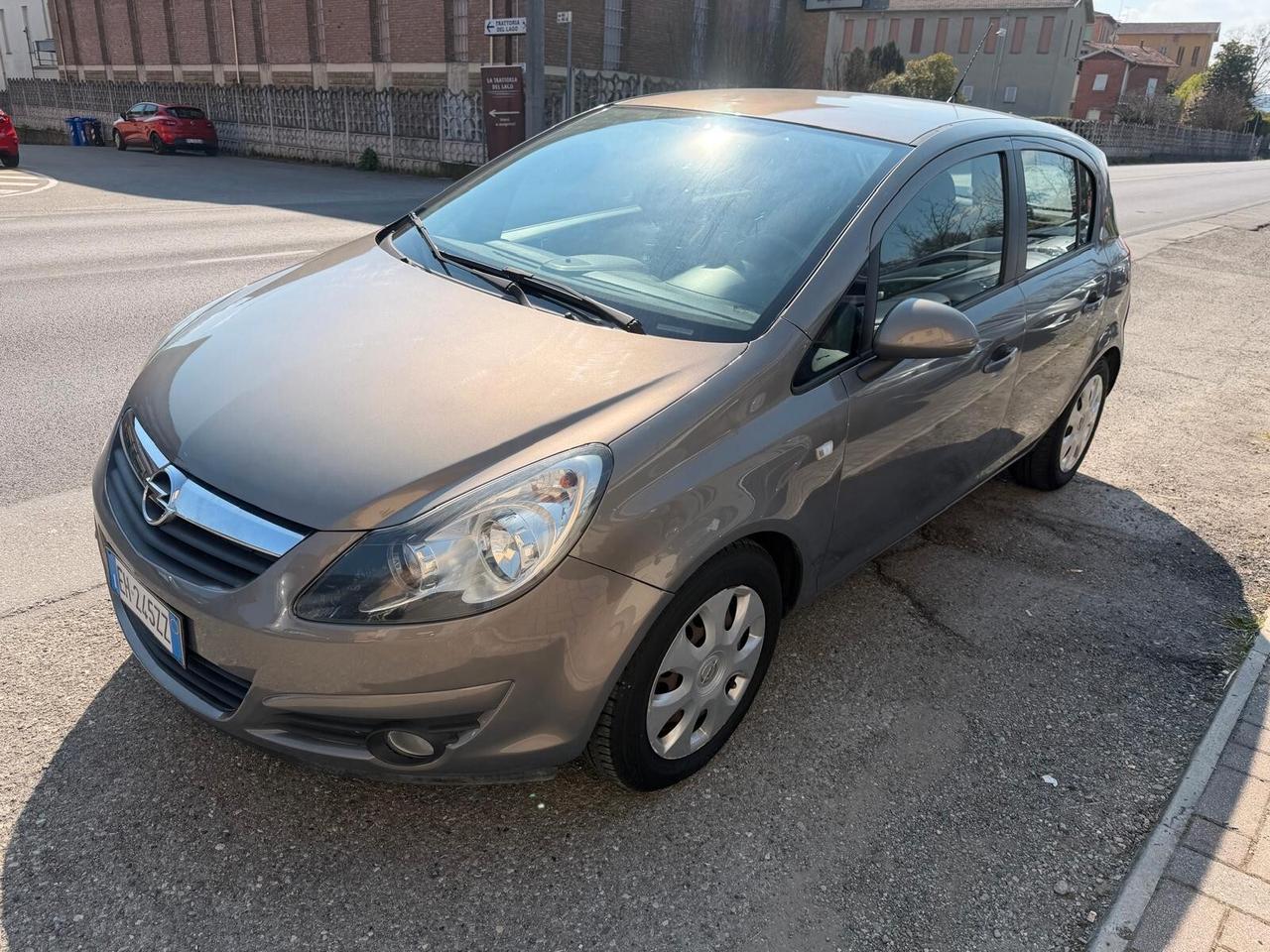 Opel Corsa 1.2 5P. Cosmo