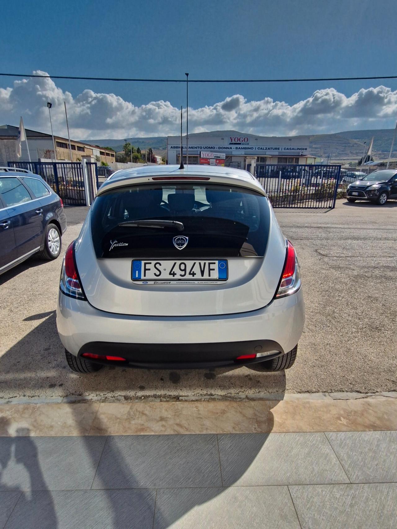 Lancia Ypsilon 1.2 69 CV 5 porte Elefantino Blu