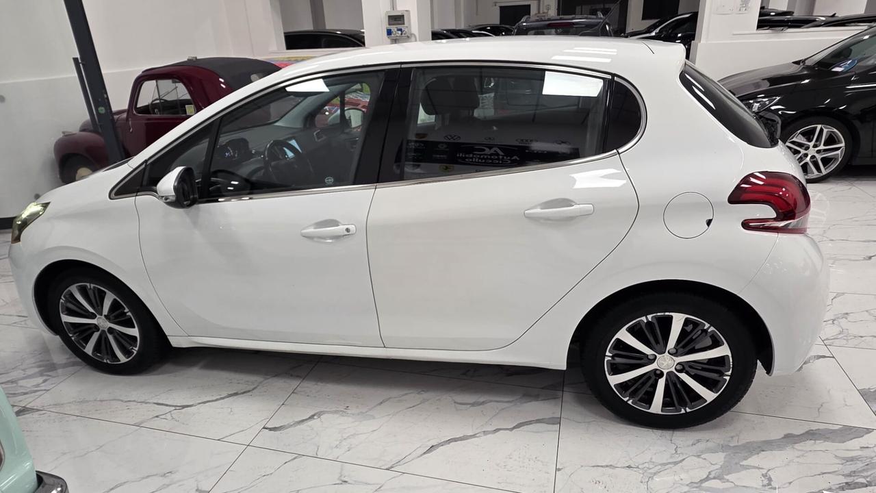 Peugeot 208 BlueHDi 75 5 porte Allure