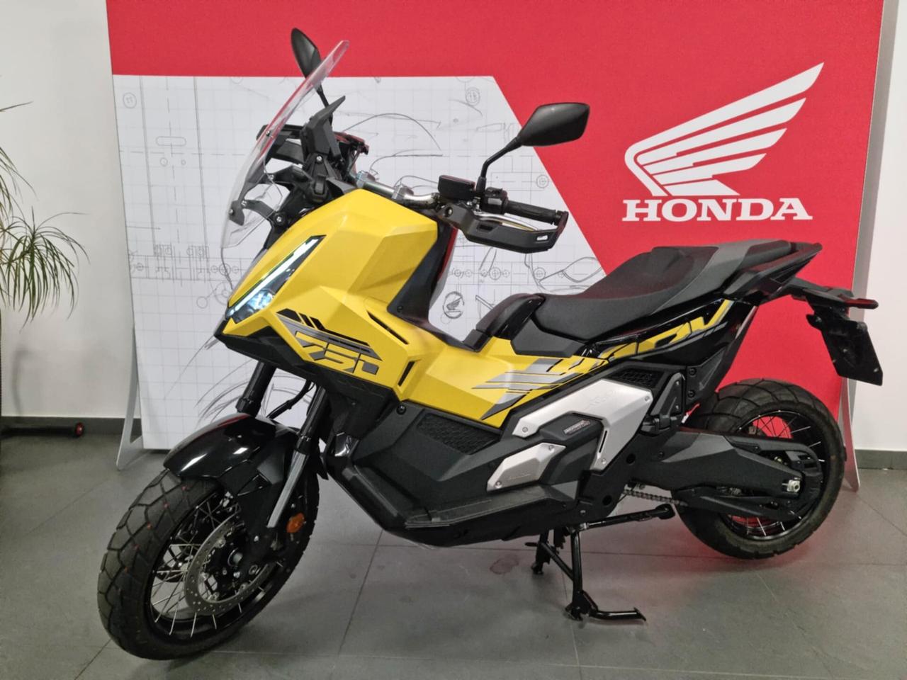HONDA X-ADV 750 - 2025 - 1957 km