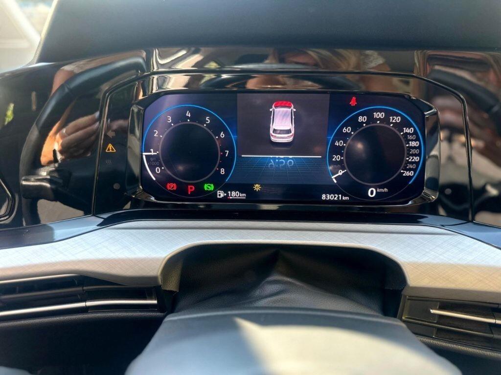 VOLKSWAGEN Golf 1.0 eTSI EVO DSG Life