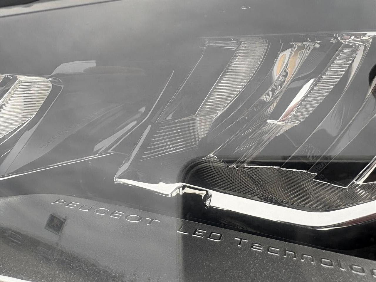 Peugeot 3008 ALLURE PACK BlueHDi 130 6mt SPOTICAR