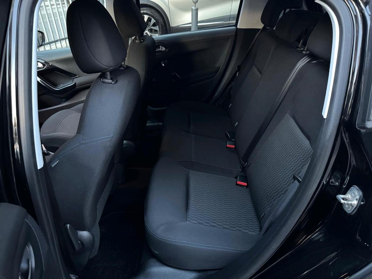 Peugeot 208 BlueHDi 100 S&S Allure Pack"Full Optional"