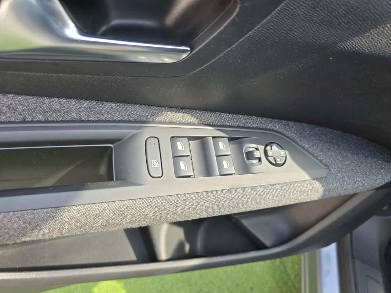 Peugeot 3008 1.5HDI 130CV S&S Allure -2019