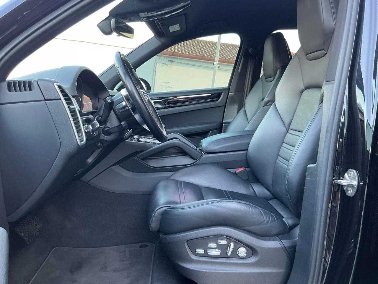 Porsche Cayenne 3.0 V6 340cv in garanzia