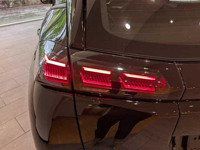Peugeot 2008 Hybrid 136 e-DCS6 Style