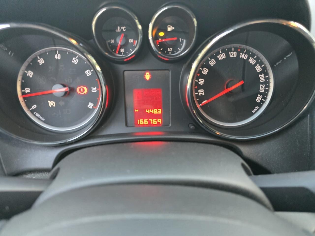 Opel Astra 1.4 BENZINA OK PER NEOPATENTATI ANNO 2013