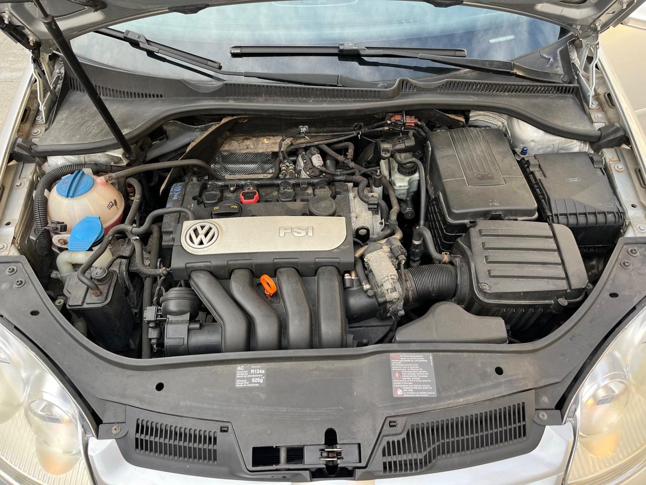Volkswagen Golf 2.0 16V FSI 4mot. 5p. GT Sport