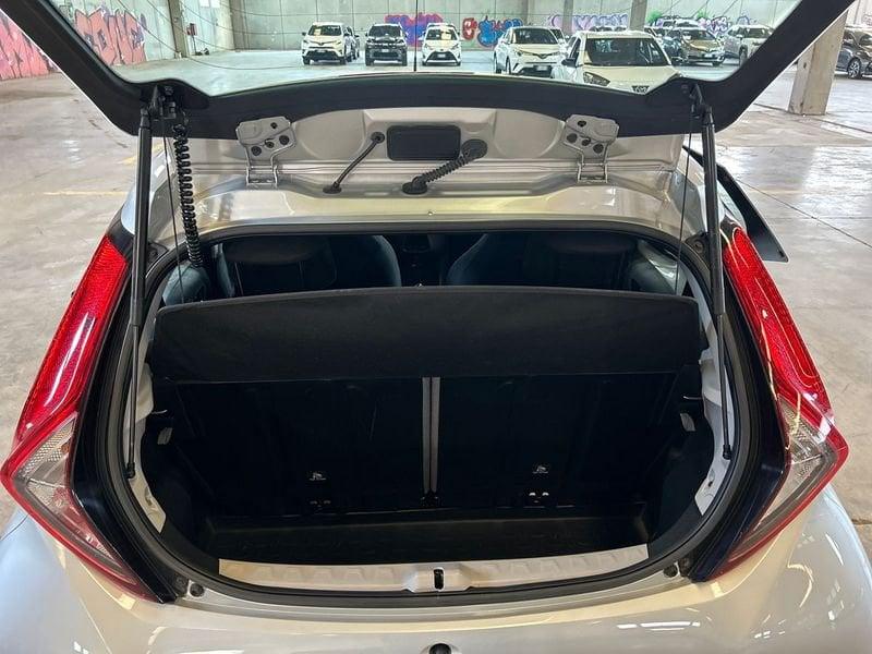 Toyota Aygo 1.0 VVT-i x-play MMT+ CERCHI IN LEGA